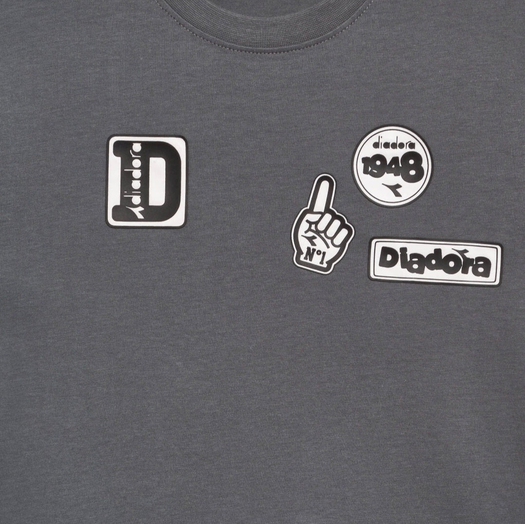 t-shirt Bambini e ragazzi Diadora jb t-shirt ss ess sports 102.182566 grigio-bianco