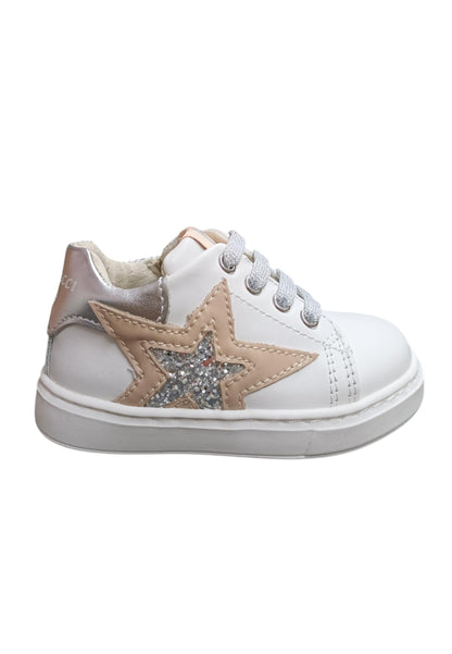 Sneakers primi passi bambina Balducci Cita bianco cipria pelle - Dolcezza romantica con lacci