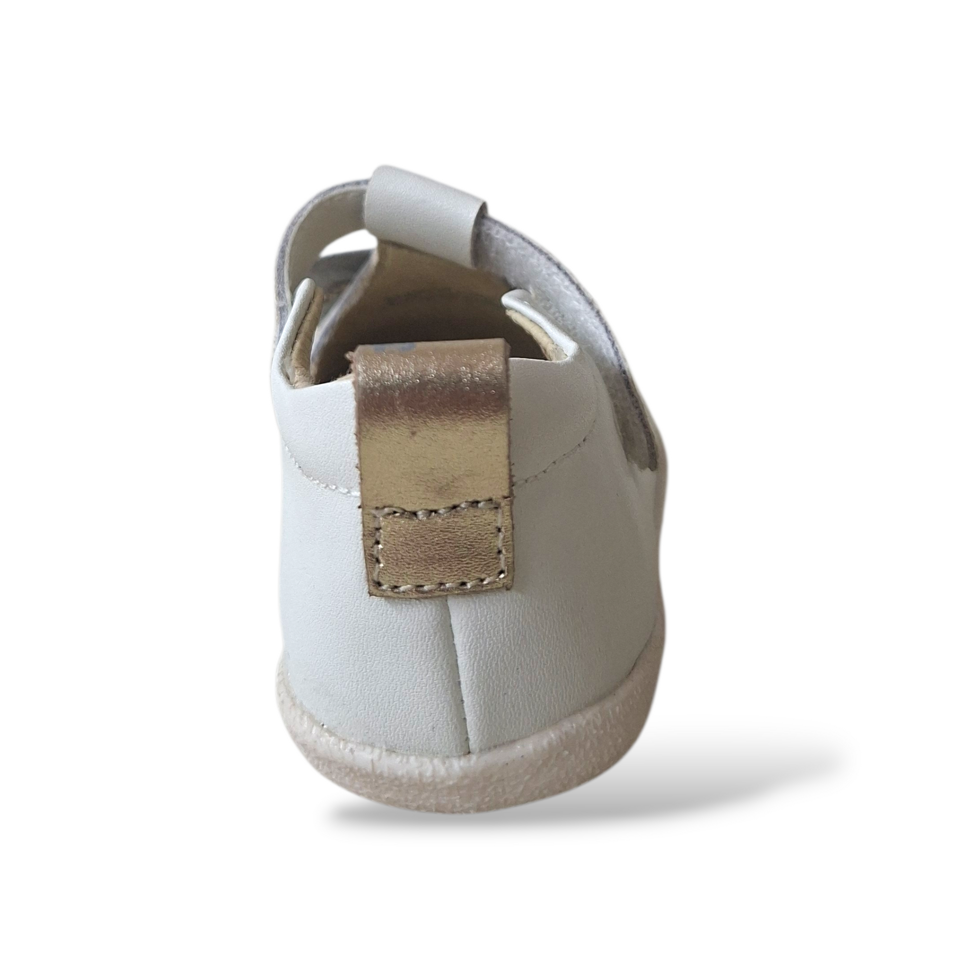 Ballerine-cerimonia-bambina-Gioseppo-Makindu-pelle-bianca-argento-platino-Scarpetteria-Gica-Trani
