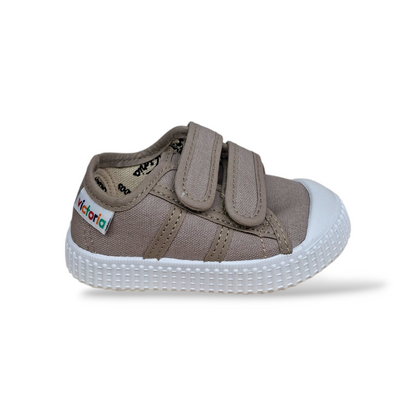 Sneakers bambino beige bianco Victoria Basket Scarpetteria Gica Trani
