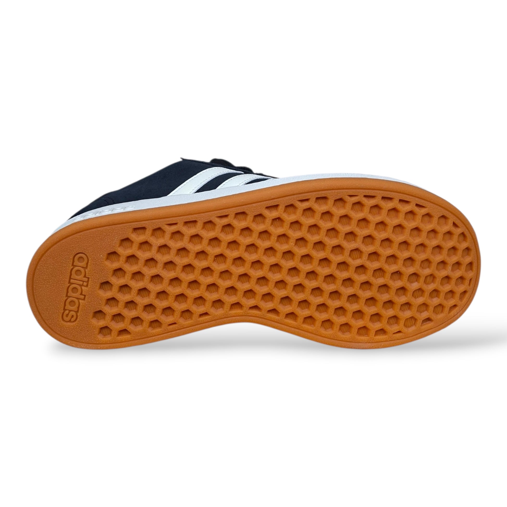 sneakers-eleganti-ragazzi-adidas-grand-court-nero-bianco-suede-lacci-autunno-inverno-scarpetteria-gica-trani
