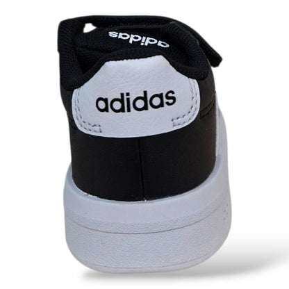 adidas-grand-court-hp3535-sneakers-bambini-nero-bianco-chiusura-strappo-suola-antiscivolo-scarpetteria-gica-trani

