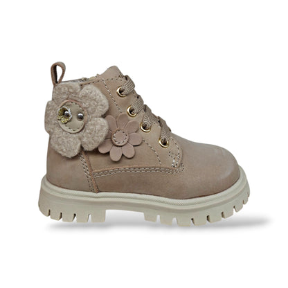 balducci-cita-matr2730-anfibio-primi-passi-bambina-beige-nabuk-fiori-laterali-zip-laterale-lacci-romantico-artigianale-italiano-premium-taglie-20-26-scarpetteria-gica-trani
