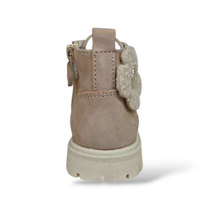 balducci-cita-matr2730-scarpine-anfibio-primi-passi-bambina-beige-nabuk-fiori-laterali-zip-laterale-lacci-romantico-floreale-artigianale-italiano-regalo-nascita-battesimo-compleanno-autunno-inverno-2026-taglie-20-26-scarpetteria-gica-trani
