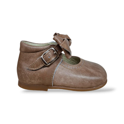 panyno-b1528-ballerina-bambolina-primi-passi-bambina-beige-pelle-naturale-morbida-fiocco-estraibile-fibbia-elegante-delicata-versatile-cerimonia-battesimo-taglie-19-23-scarpetteria-gica-trani
