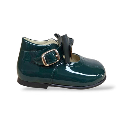 panyno-b1528-ballerina-bambolina-primi-passi-bambina-verdone-vernice-lucida-fiocco-estraibile-fibbia-verde-naturale-originale-cerimonia-battesimo-taglie-19-23-scarpetteria-gica-trani
