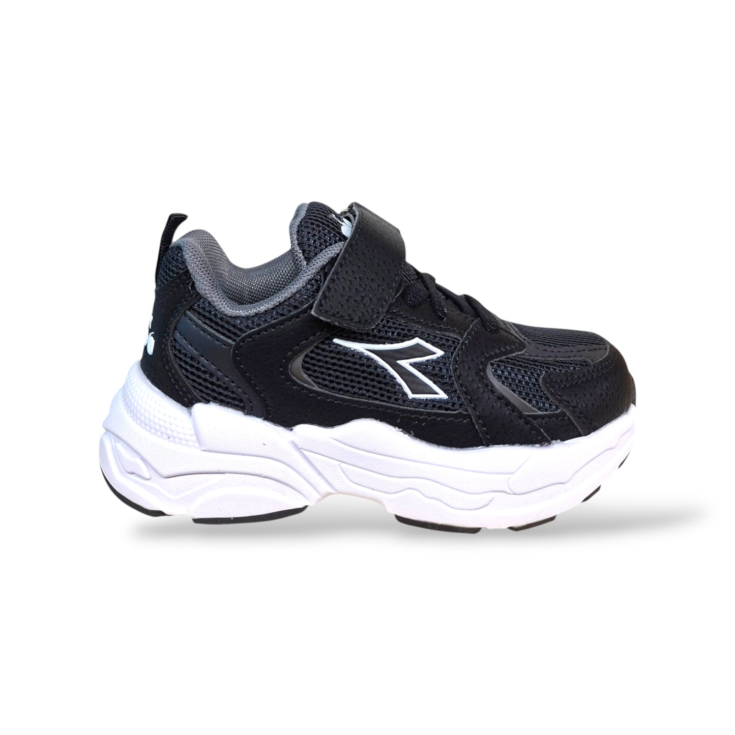 diadora-alley-sneakers-bambini-nero-bianco-lacci-elastici-velcro-taglie-28-35-scarpetteria-gica-trani