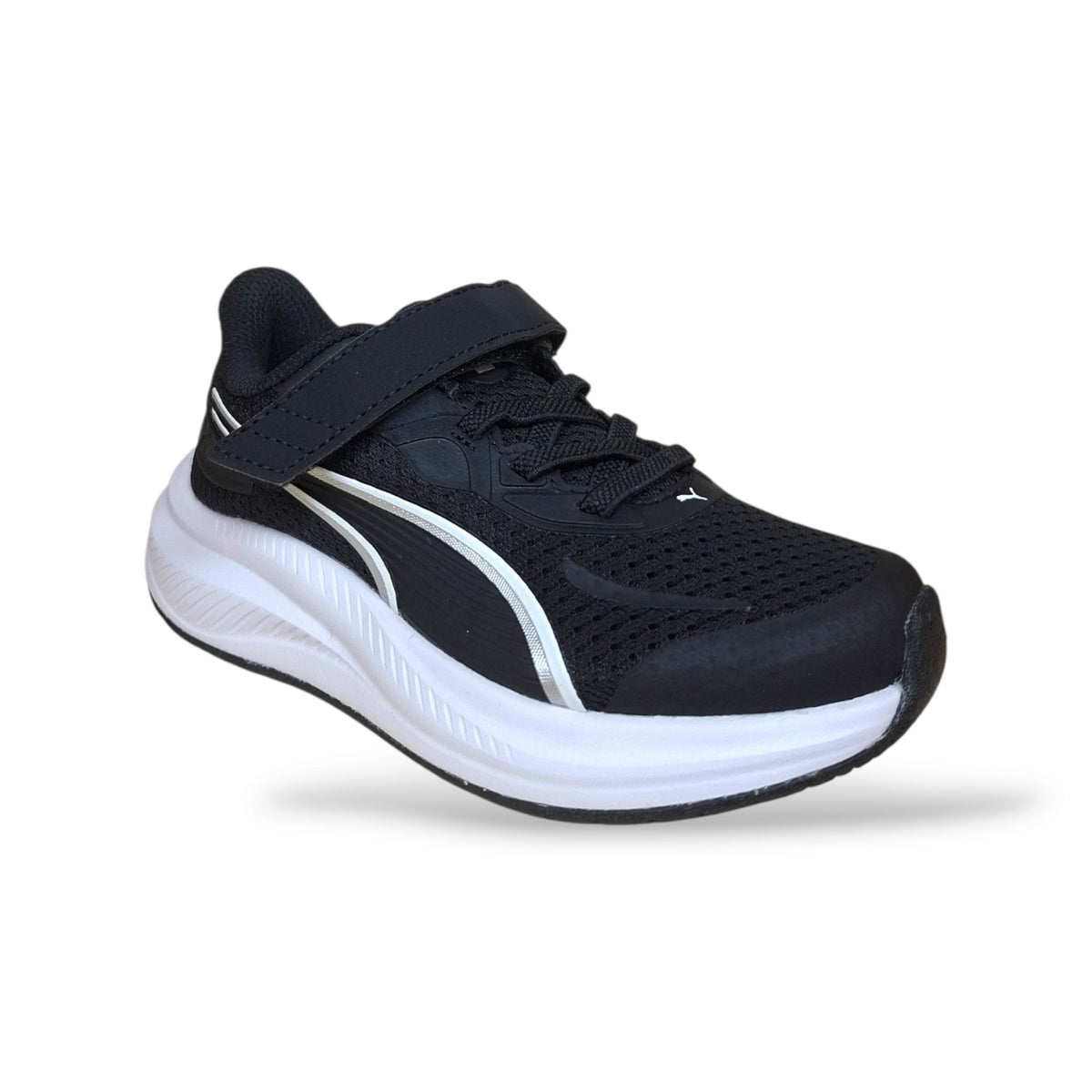 scarpe-puma-bambino-nero-bianche-con-laccio-elastico-e-strappo-taglie-28-35-scarpetteria-gica-trani
