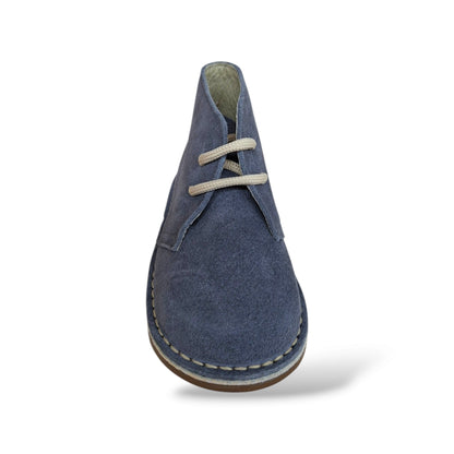 polacchino-stile-clarks-bambini-unisex-panyno-b3533-grigio-suede-crosta-morbido-lacci-fodera-pelle-sottopiede-anatomico-pelle-fondo-gomma-sobrio-neutro-versatile-contemporaneo-taglie-19-27-scarpetteria-gica-trani

