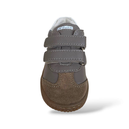 scarpe-podologiche-bambini-primi-passi-balducci-cita-taupe-camel-velcro-pelle-suede-fodera-pelle-arco-plantare-tallone-rinforzato-artigianale-made-in-italy-scarpetteria-gica-trani

