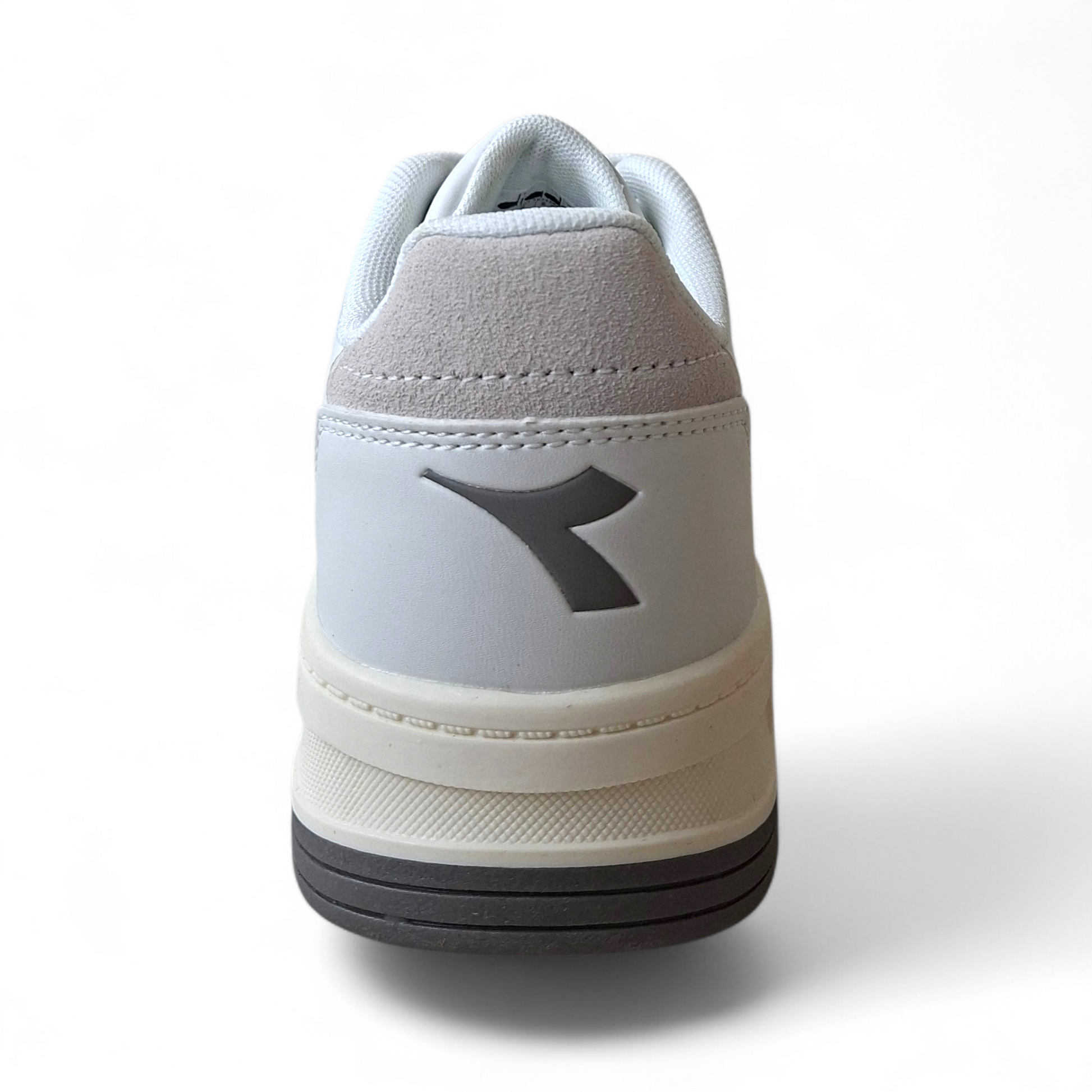 sneakers-lifestyle-ragazzo-Diadora-Ginger-bianco-grigio-eleganti-versatili-Scarpetteria-Gica-Trani
