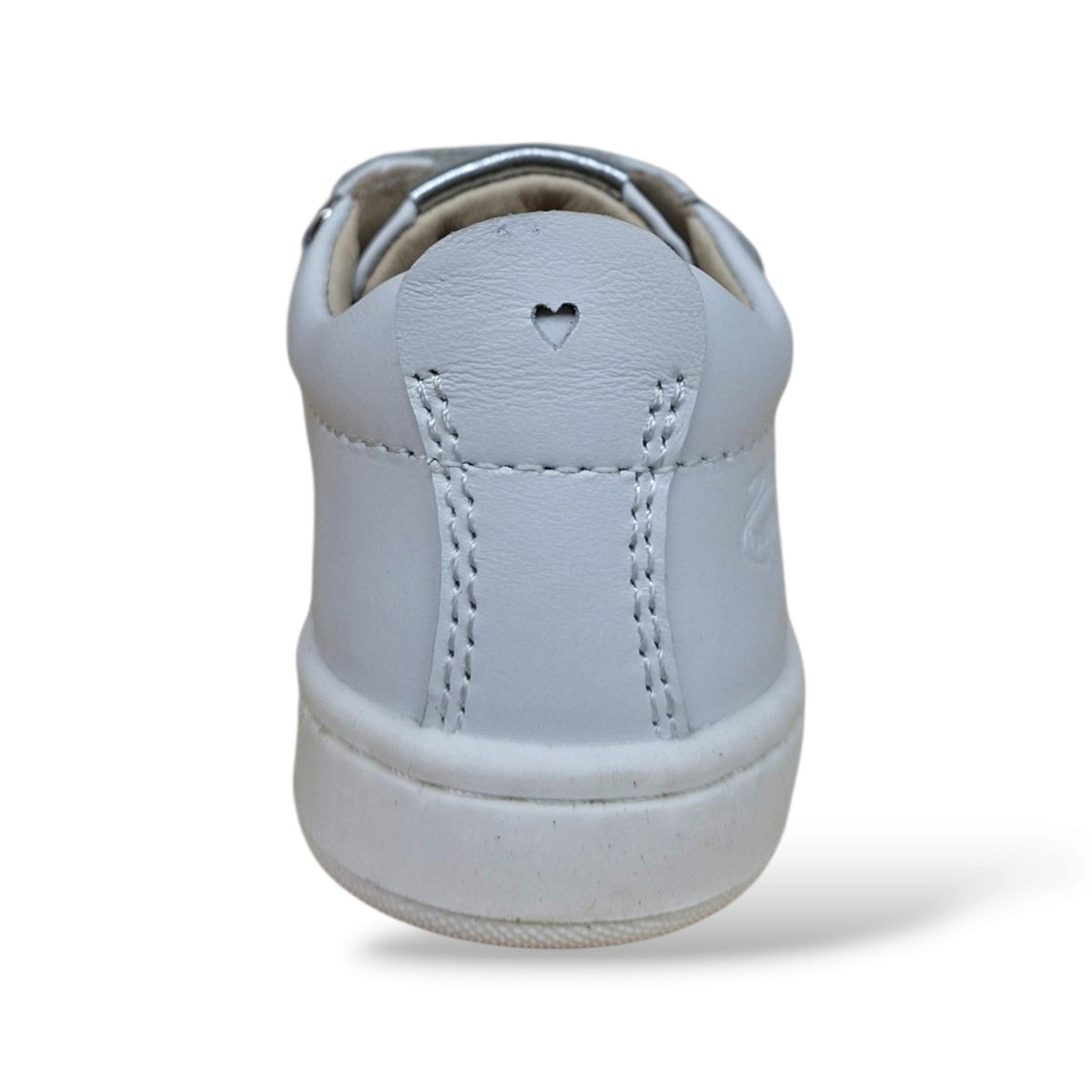balducci-cita-6642-scarpa-morbida-primi-passi-bambina-bianco-argento-vera-pelle-velcro-linea-soft-made-in-italy-battesimo-prima-cerimonia-matrimonio-famiglia-regalo-nascita-artigianale-autunno-inverno-2026-taglie-18-24-scarpetteria-gica-trani
