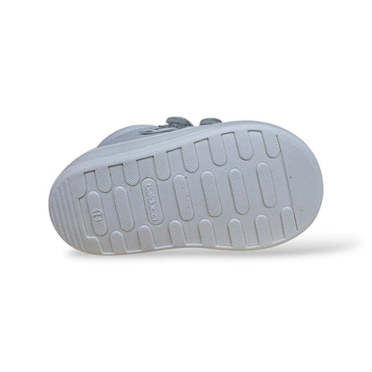 balducci-cita-6642-regalo-bambina-battesimo-primi-passi-bianco-argento-vera-pelle-luminosa-velcro-linea-soft-made-in-italy-iconica-pura-elegante-artigianale-italiana-cerimonia-autunno-inverno-2026-taglie-18-24-scarpetteria-gica-trani
