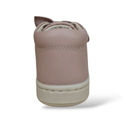 balducci-cita-7450-scarpa-romantica-primi-passi-bambina-cipria-vera-pelle-velcro-fiocco-estraibile-linea-soft-made-in-italy-battesimo-cerimonia-fotografie-regalo-delicata-femminile-autunno-inverno-2026-taglie-19-24-scarpetteria-gica-trani
