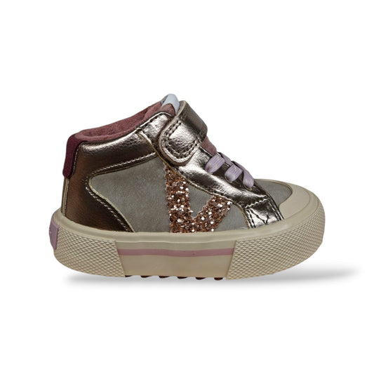 victoria-tribu-1065203-sneakers-bambine-ragazze-platino-cipria-suede-pelle-laminata-laccio-elastico-velcro-taglie-22-30-scarpetteria-gica-trani
