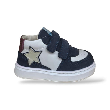 balducci-cita-cita7487-sneakers-primi-passi-bambini-blue-bianco-rosso-tomaia-pelle-suede-morbida-elastica-fodera-interna-pelle-sottopiede-pelle-fondo-pieghevole-gomma-velcro-artigianale-italiana-sicura-naturale-autunno-inverno-2026-taglie-20-26-scarpetteria-gica-trani
