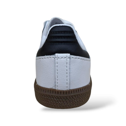 sneakers-bambini-adidas-samba-originals-bianco-nero-grigio-marrone-pelle-suede-velcro-3-stripes-iconiche-adidas-originals-junior-taglie-22-27-scarpetteria-gica-trani
